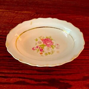 Vintage serving bowl.